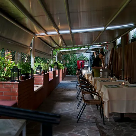 Szálloda Eco & Bioriso Restaurant Milánó