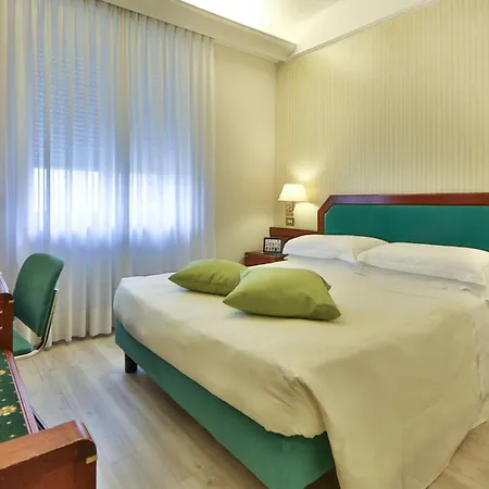 Astoria Sure Collection By Western 3* Milano