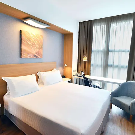Отель Hilton Garden North