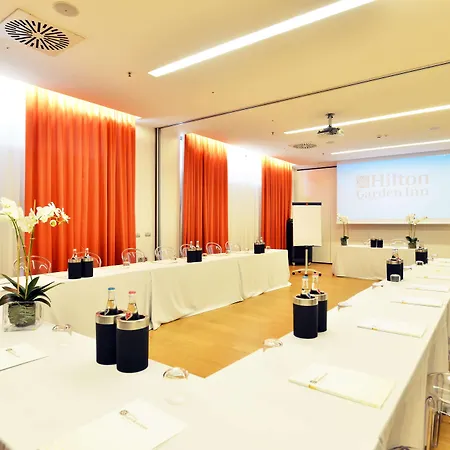 Hilton Garden North 4* Милан