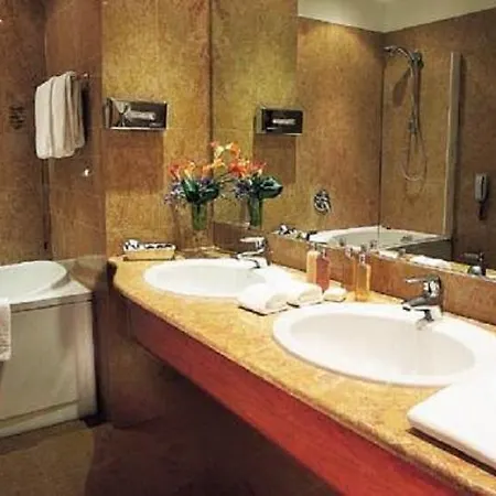Ascot Hotel 4*