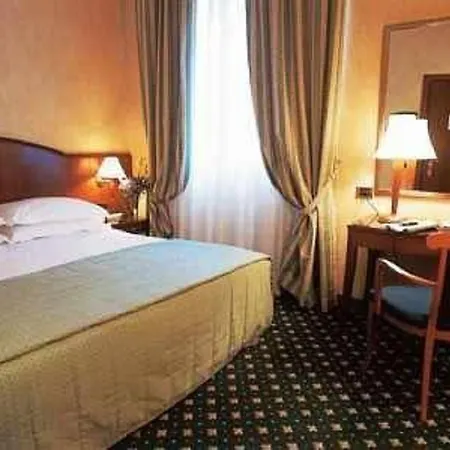Hotel Ascot 4*