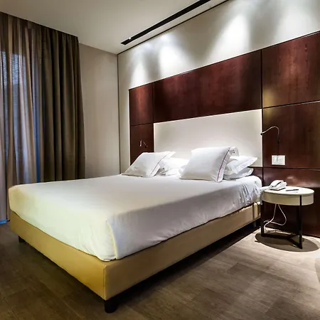 Cristoforo Colombo - Preferred & Hotel Milán