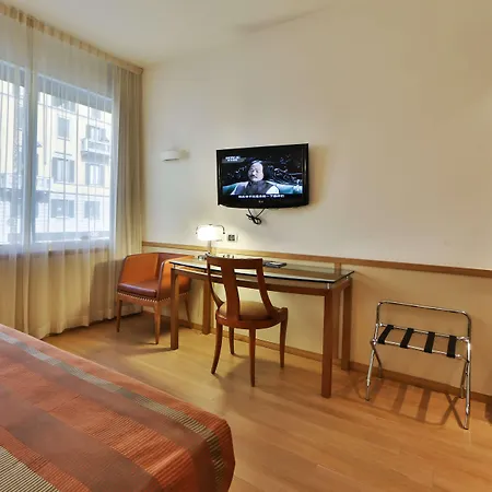 Western Hotel 4*