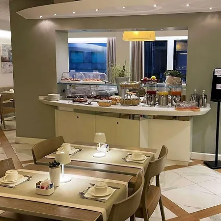 Western Hotel 4*