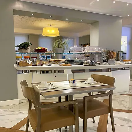 Western Hotell 4*
