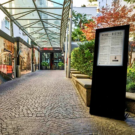 Ibis Centro 3* Milánó