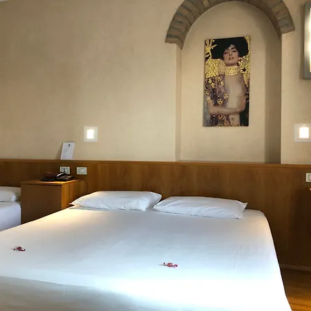 Hotell Eurohotel 3*