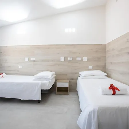 Eurohotel מלון 3*