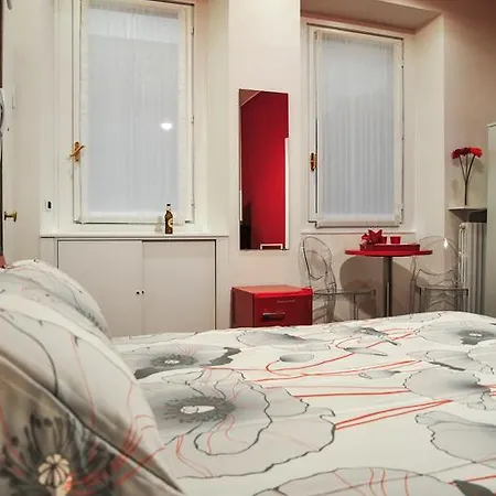 Eva & Diabolik's Centro Duomo Apartman Milánó