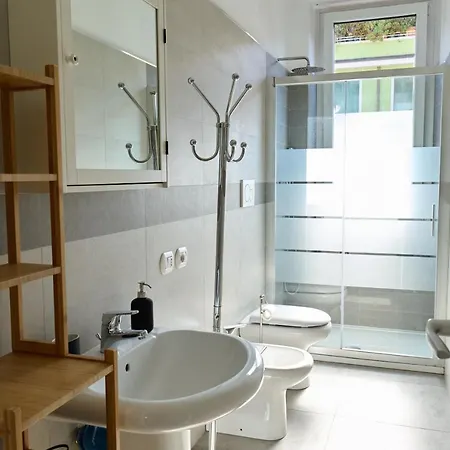 Duomo 15 Min - Cozy Artist's Note Apartment Milan