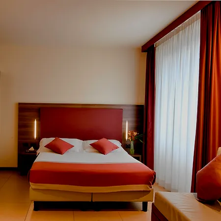 Duomo Hotel & Apartments 4*