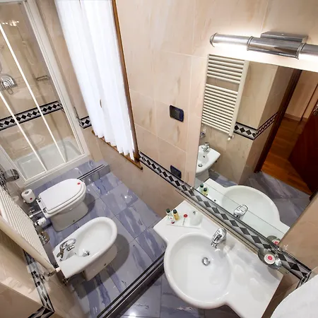 Hotel Lancaster 3*