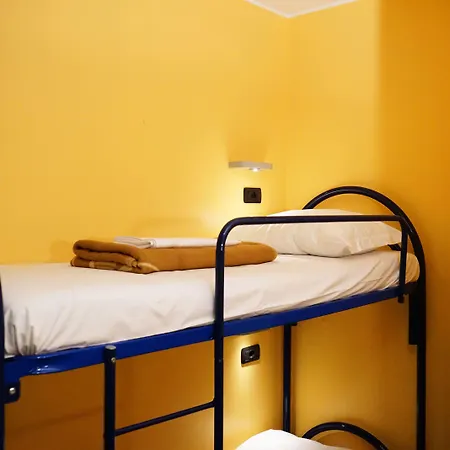 Aig Piero Rotta Hostel Milánó