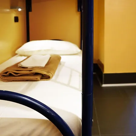 Aig Piero Rotta Hostel Milánó