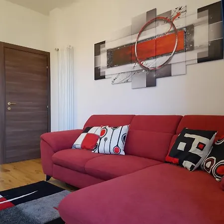 Loft Moderno Zona 8 Милан