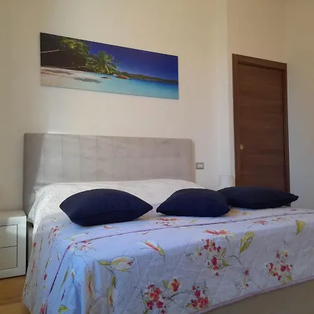 Loft Moderno Zona 8 Милан