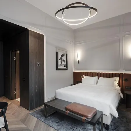 Otel Palazzo Touring Club Milan, A Radisson Collection 5*