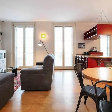 Uca14 Luxury Large 3brs Private Terrace Citylife Apartmán *