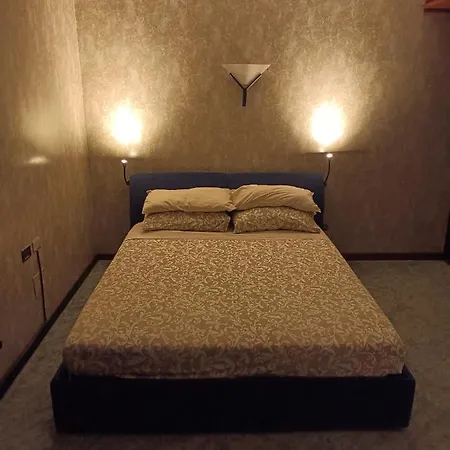 South Gate Apartment *