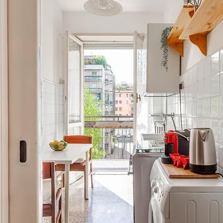 Cozy Cityscape - Quartiere Ortica Apartment Milan