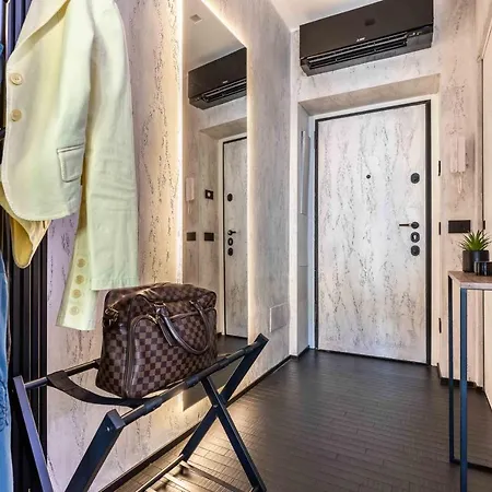 Apartment Quadrilatero Della Moda- Luxury Loft In The Heart Of The Fashion District Milan