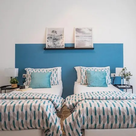 The Rent - Spacious Three-bedroom In Lorenteggio Daire