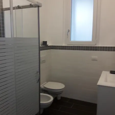 Quiet And Comfortable In Porta Romana Milan
