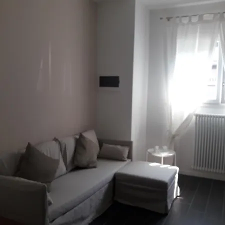 Quiet And Comfortable In Porta Romana Apartamento *