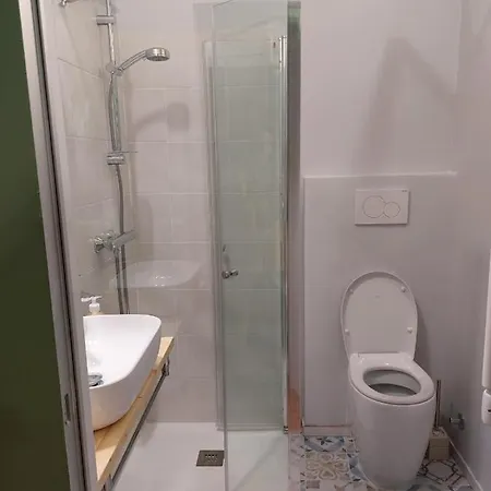 2 Via Fabio Mangone *