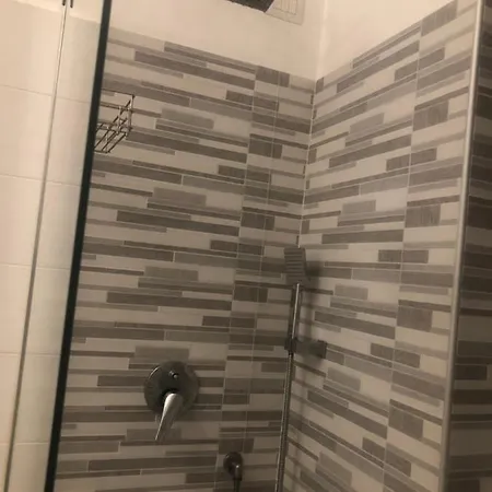 Ampio A 5 Minuti Dal Duomo! Appartement Milaan