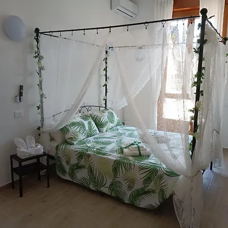 ! Esotico ! Letto Baldacchino - Metro 5 Min - 50mq *