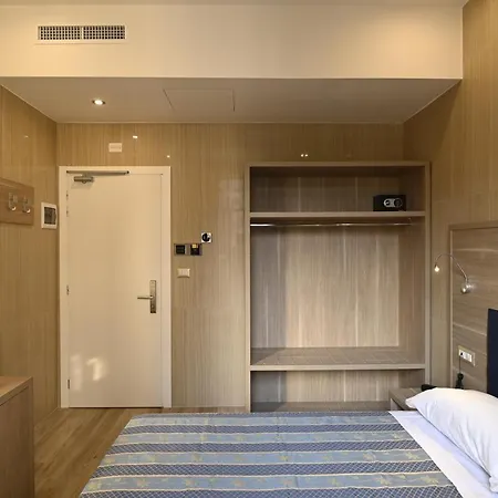 Midway 3* 밀라노