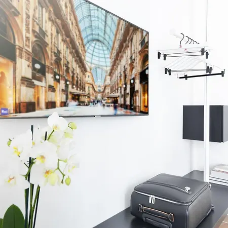 Fiorentini Apartment Milan