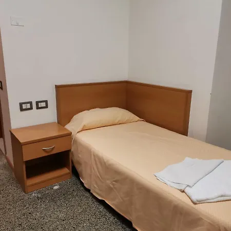 For Students Only Cosy Ensuite At Galileo Galilei In * Milán
