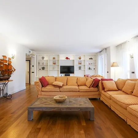 San Siro Stadium Luxury Милан