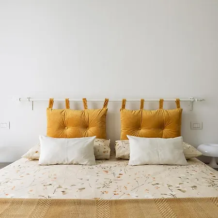 Joivy Uptown Flats With Balcony, Good Connection To Centre Διαμέρισμα Μιλάνο