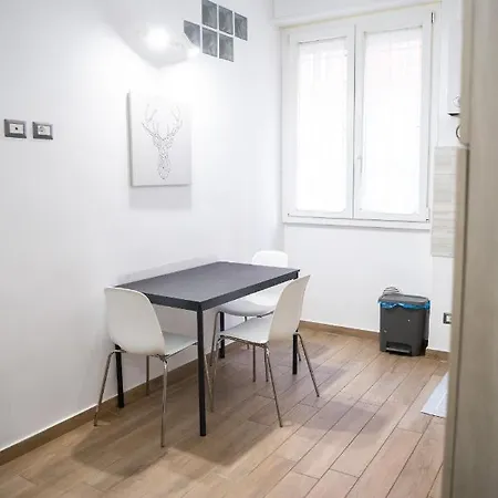 Apartment Sweet House Navigli Milan