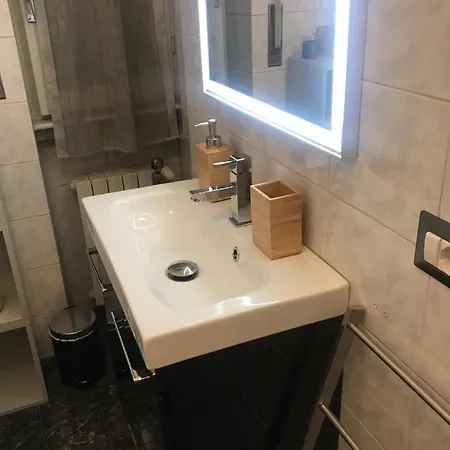 Apartment Luminoso E Accogliente A Milan