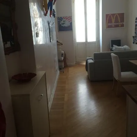 Your Downtown In * Милан