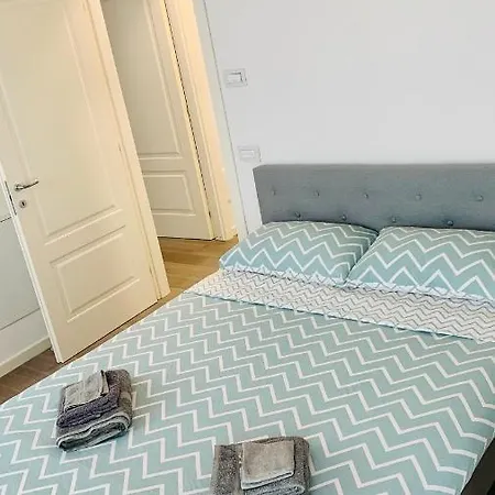 Bocconi-navigli 10 * Милан