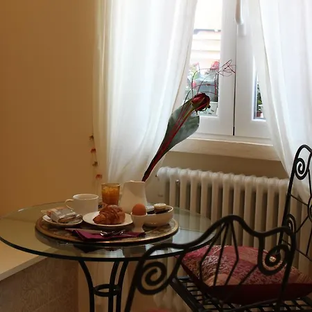 Abracadabra Tortona Bed & Breakfast 4*