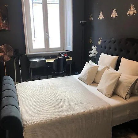 Lippi 42 With Private Garden Milan