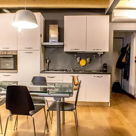 Cozy Navigli * Milan