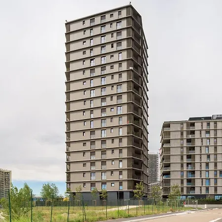 Joivy Uptown Flats With Balcony, Good Connection To Centre *