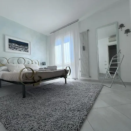 Fenix Apartment *