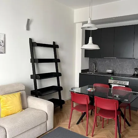 Apartment Milano: Incantevole In Pieno Centro - Fancy Yellow