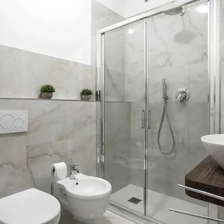 Rent - Duomo Brera - Elegant In Design District דירה *
