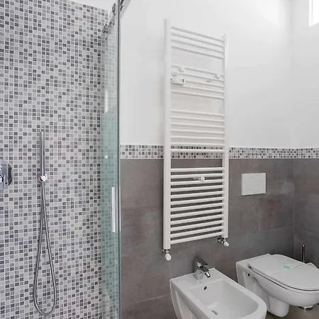 Rent Apartment - Parking And Comfort - Spacious Apt Up To 8 Pax