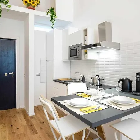 Rent Apartment - Duomo Brera - Elegant Suite In Design District